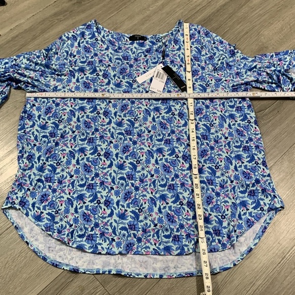 T Tahari Flutter Sleeve Periwinkle & Pink Floral All Over Print Stretch Knit Tee - Picture 9 of 11